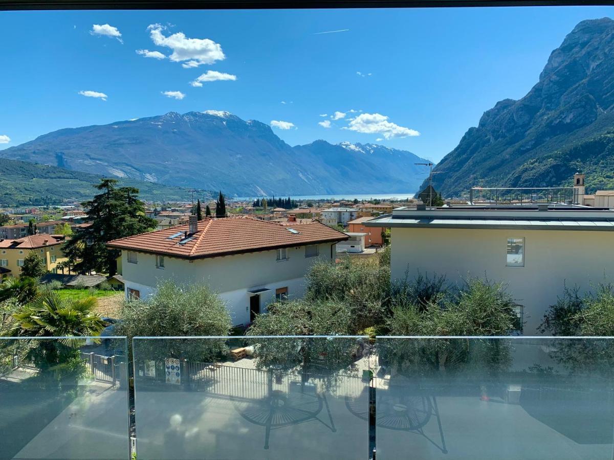Visioni Lake View Boutique Rooms & Breakfast - Adults Friendly Riva del Garda Exterior foto