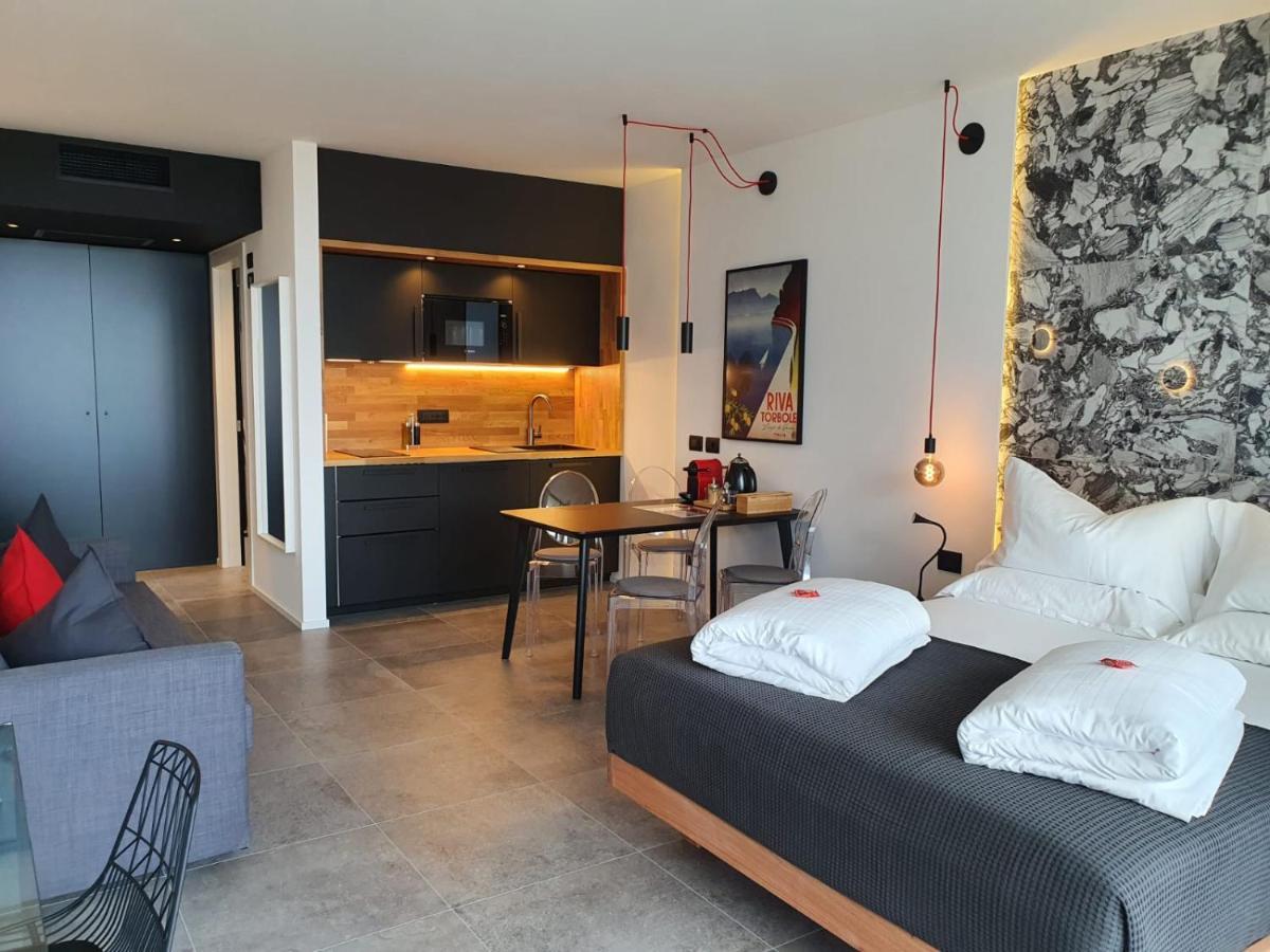 Visioni Lake View Boutique Rooms & Breakfast - Adults Friendly Riva del Garda Exterior foto