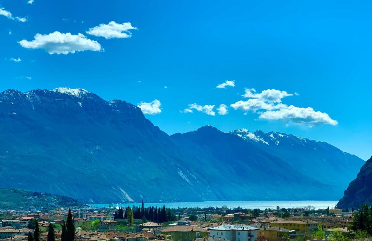 Visioni Lake View Boutique Rooms & Breakfast - Adults Friendly Riva del Garda Exterior foto